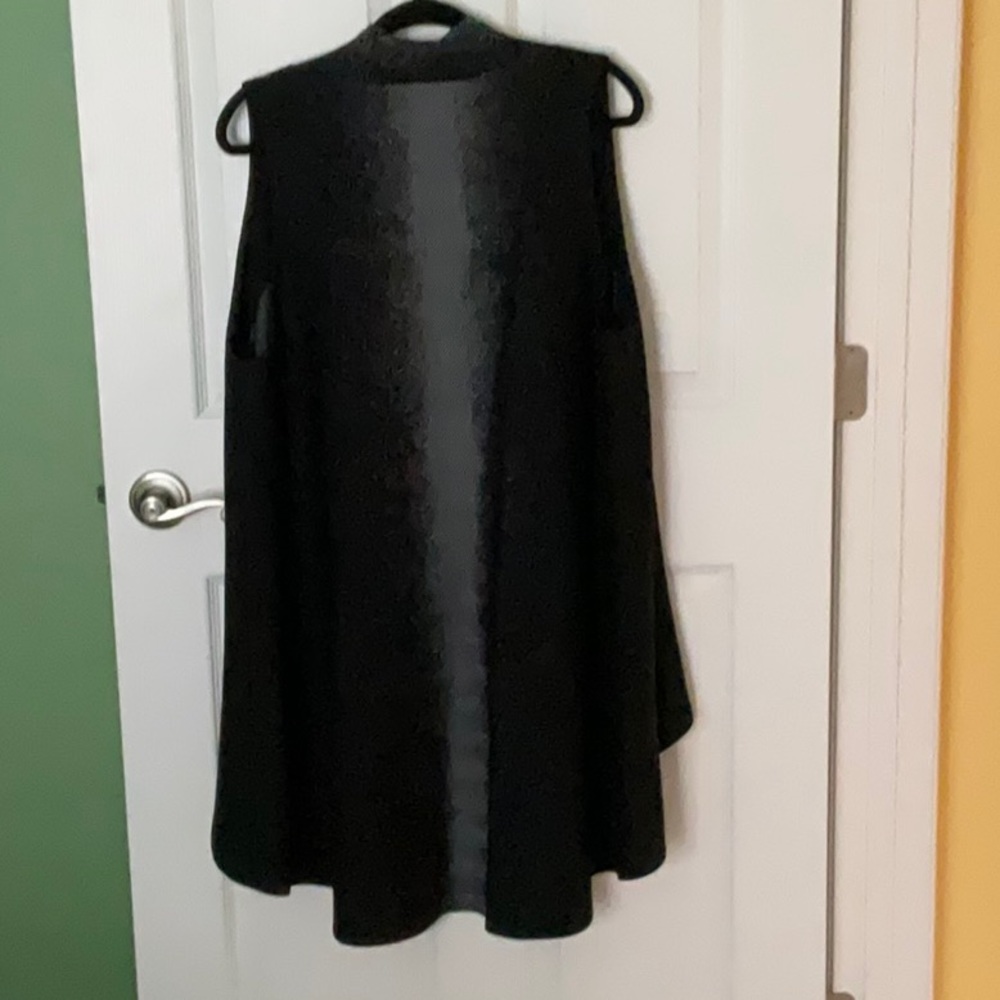 Vest - Picture 2 of 2